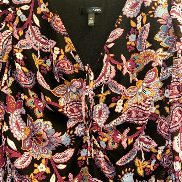 AQUA TOP/ S/ BNWOT🤍 - Picture 4 of 6